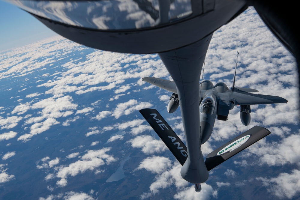 MA, ME ANG perform aerial refueling training exercise