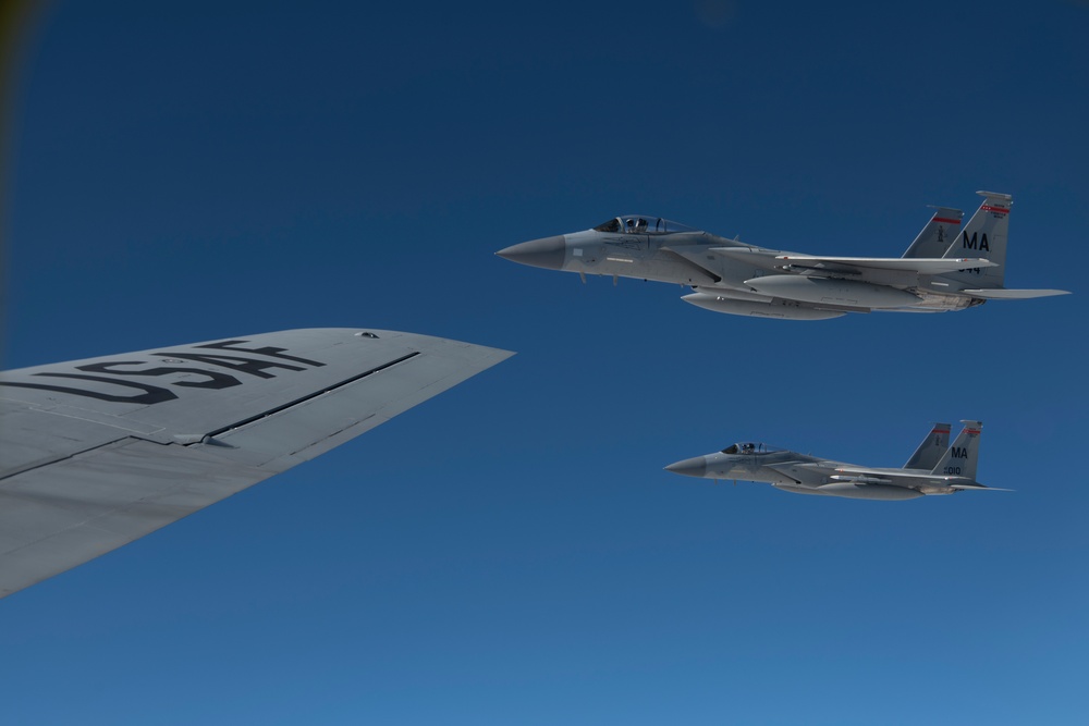 MA, ME ANG perform aerial refueling training exercise