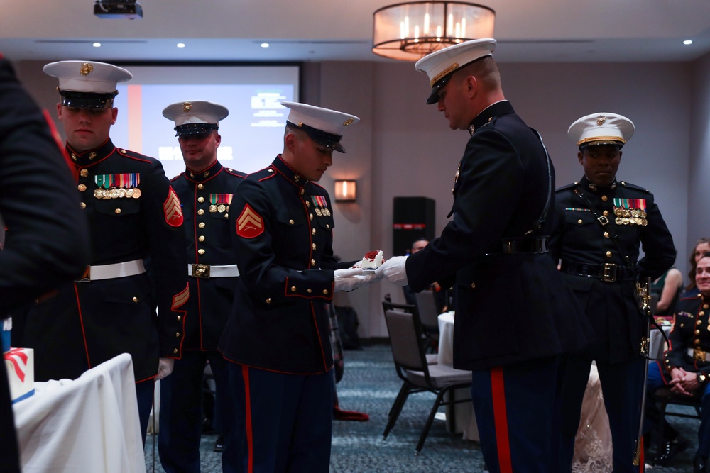 Marine Corps Recruiting Station Pittsburgh Birthday Ball