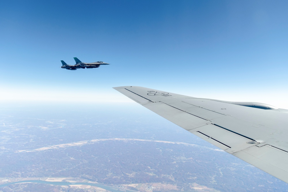 180FW Trains with &quot;Sun Downers&quot; in the Sunshine State