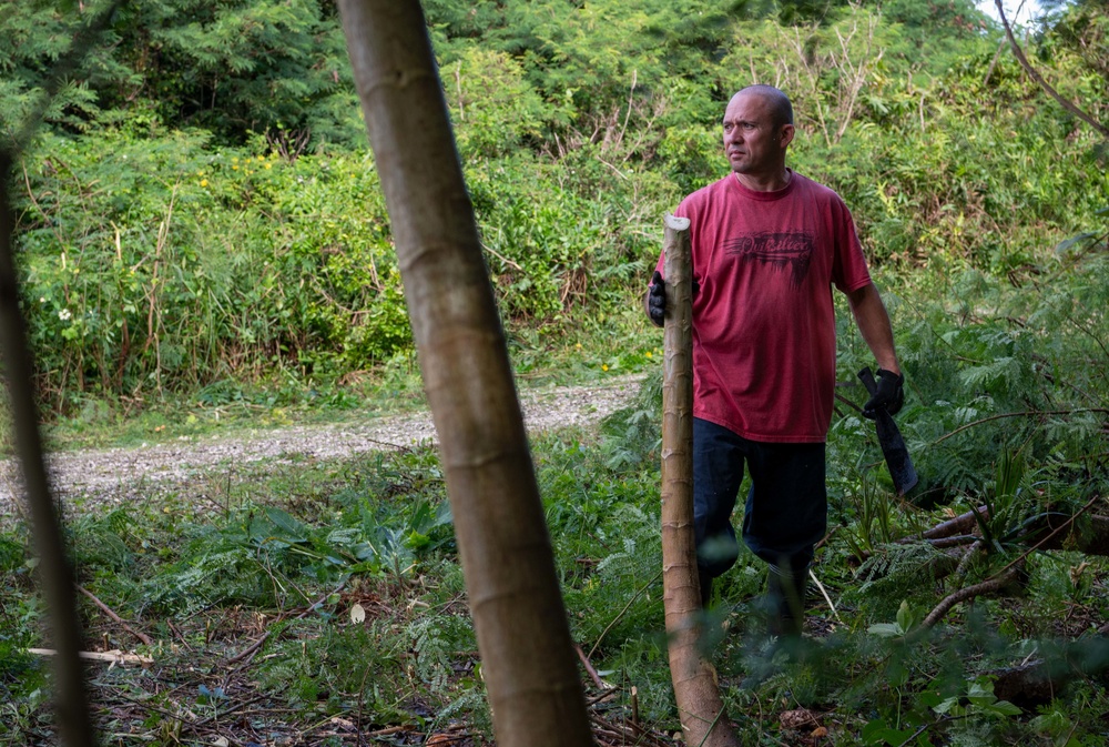 Volunteers clean up Thousand Steps, Guam
