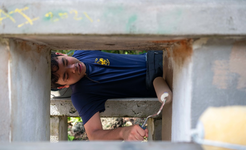 Volunteers clean up Thousand Steps, Guam