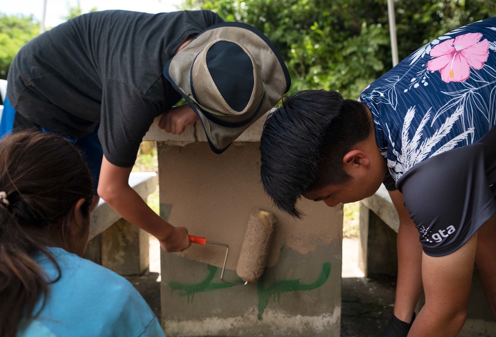 Volunteers clean up Thousand Steps, Guam