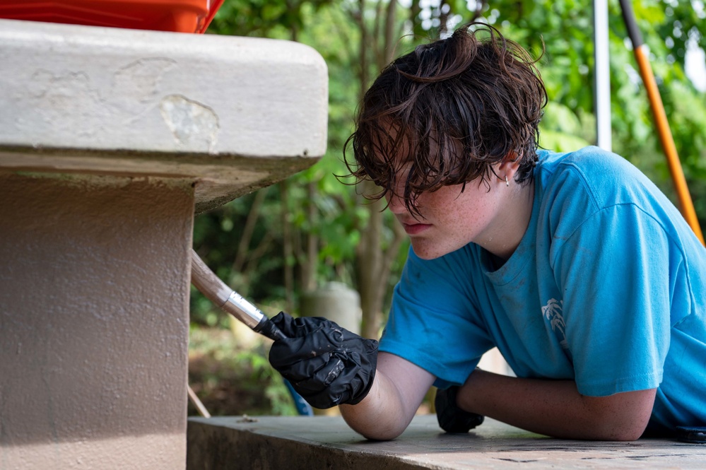Volunteers clean up Thousand Steps, Guam