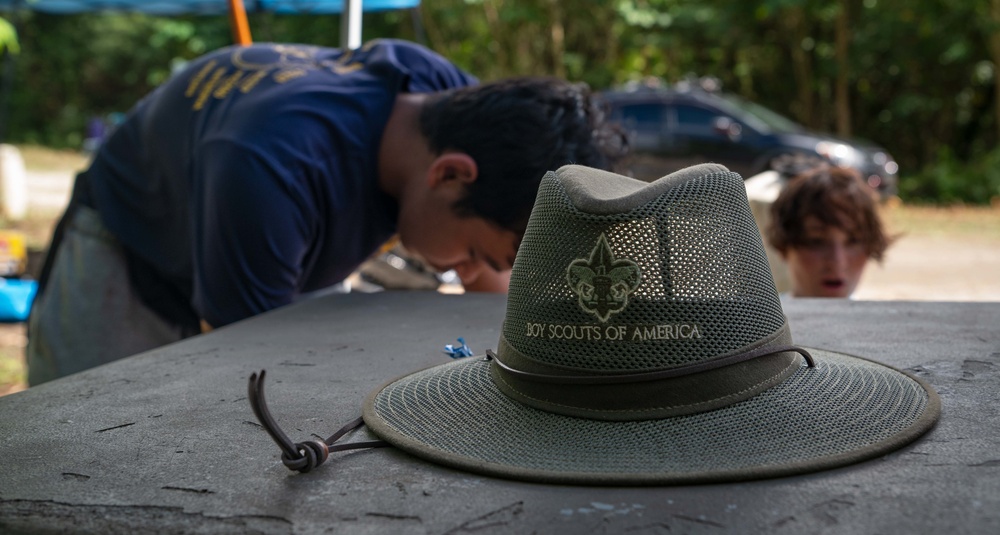 Volunteers clean up Thousand Steps, Guam