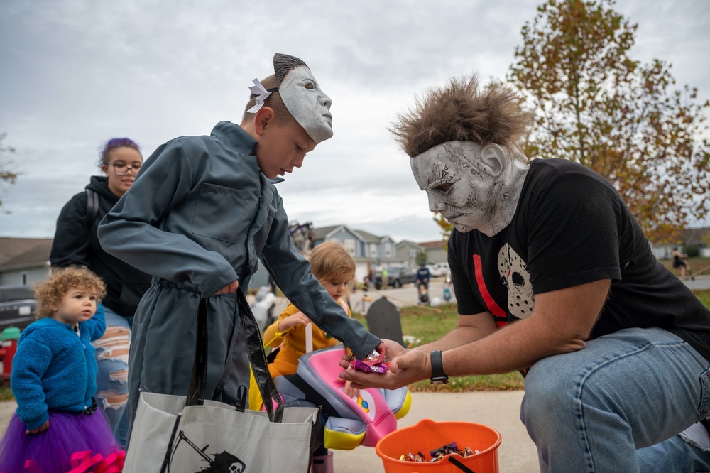 DVIDS Images Dover Air Force Base families trick or treat [Image 2