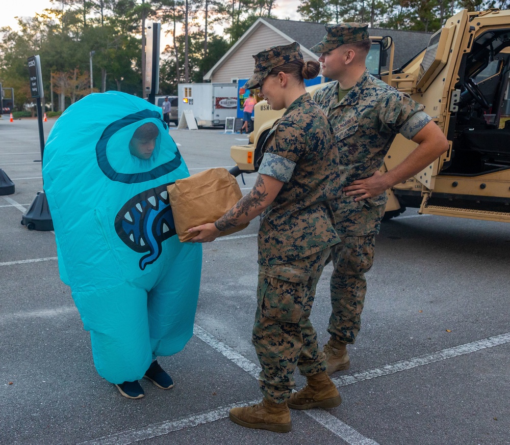 26th MEU Participates in Cape Carteret Baptist Church's Trunk or Treat
