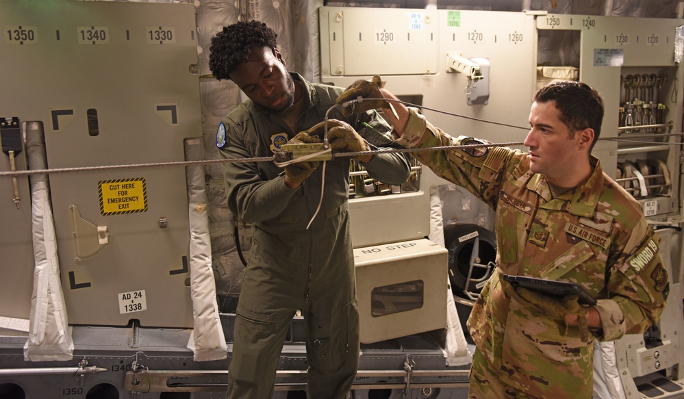 Loadmasters sharpen skills during Exercises Red Flag-Alaska, Rainier War