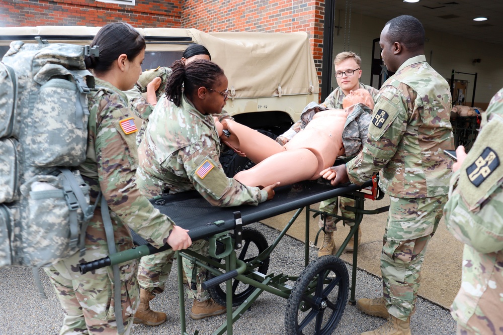 394th Field Hospital Soldiers Sharpen Their Skills