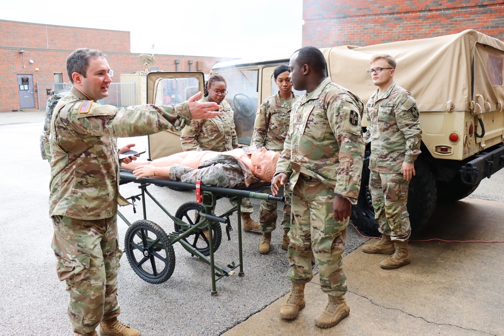 394th Field Hospital Soldiers Sharpen Their Skills