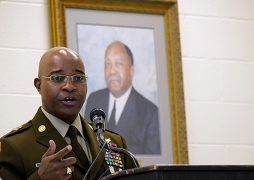 Dodson_at_AAMU_11-8-22_DSC4648