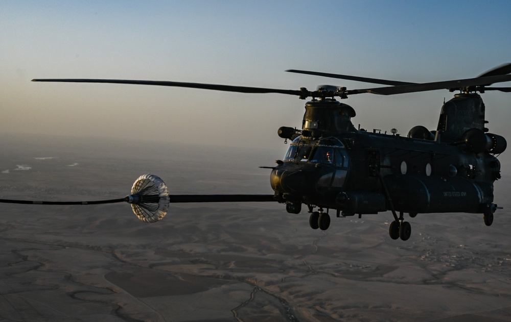 26th ERQS practices HAAR with U.S. Army MH-47G