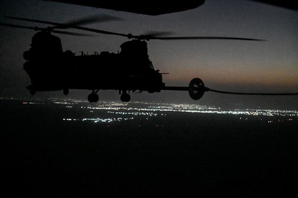 26th ERQS practices HAAR with U.S. Army MH-47G