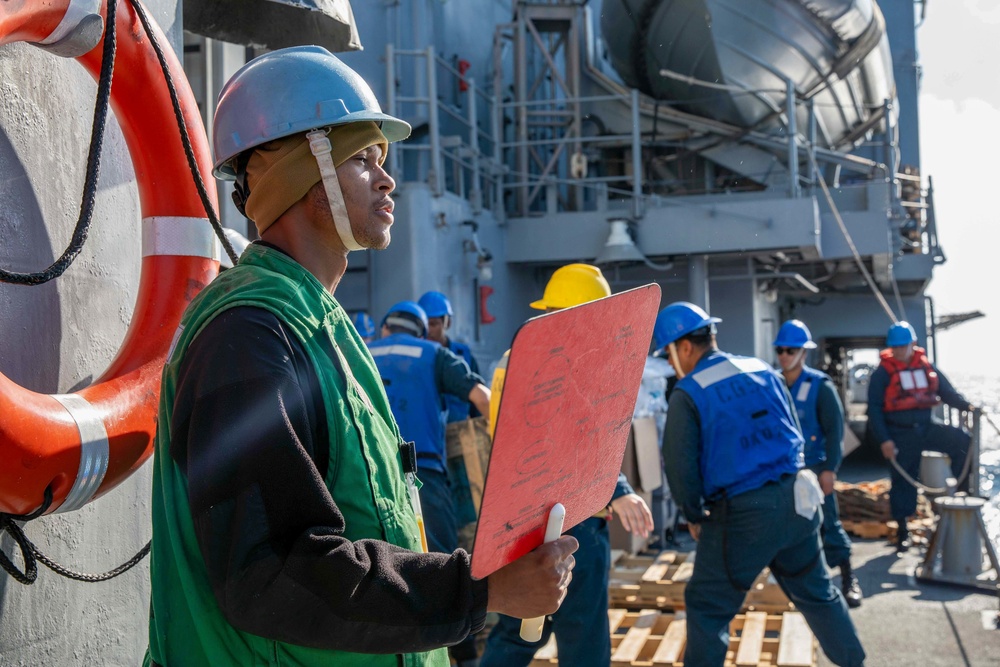 USS Leyte Gulf (CG 55) Completes Replenishment-at-Sea