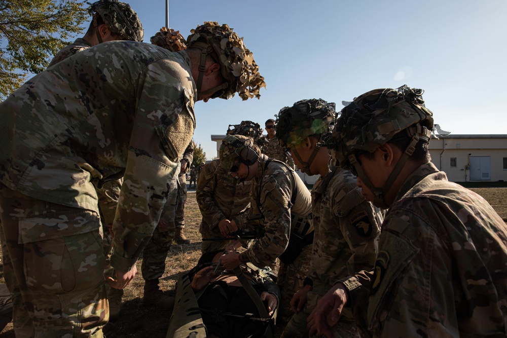 526th BSB conduct medevac training