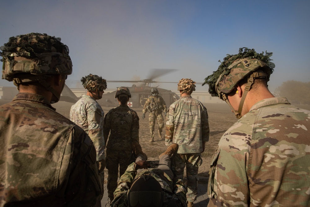 526th BSB conduct medevac training