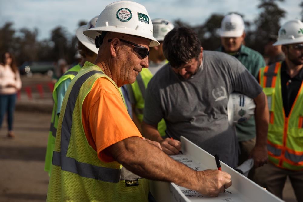 DVIDS - Images - II MEF headquarters building topping off ceremony ...