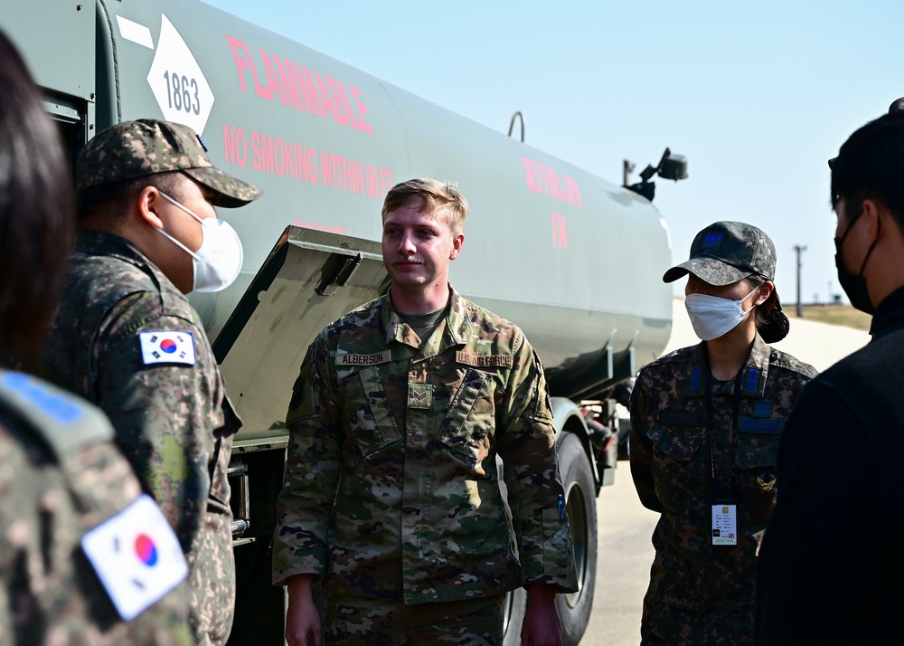 ROKAF, 8th LRS host combined immersion