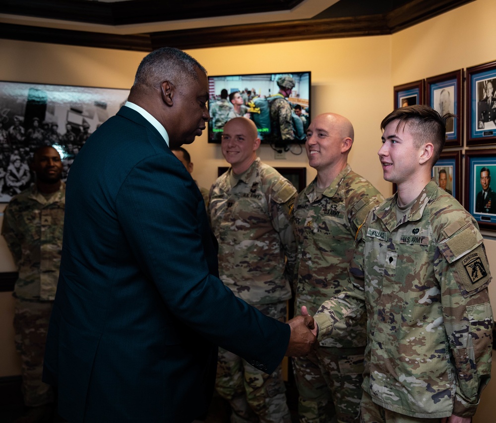 Secretary of Defense Lloyd Austin III visits Fort Bragg, show appreciation to Soldiers