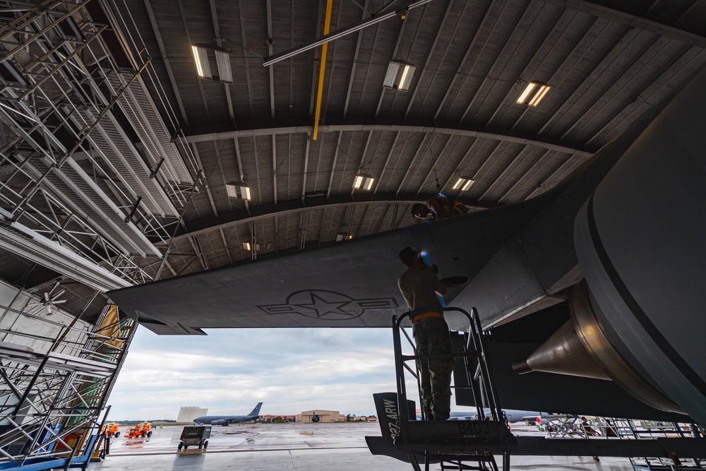 6th AMXS maintains KC-135 aircraft at MacDill