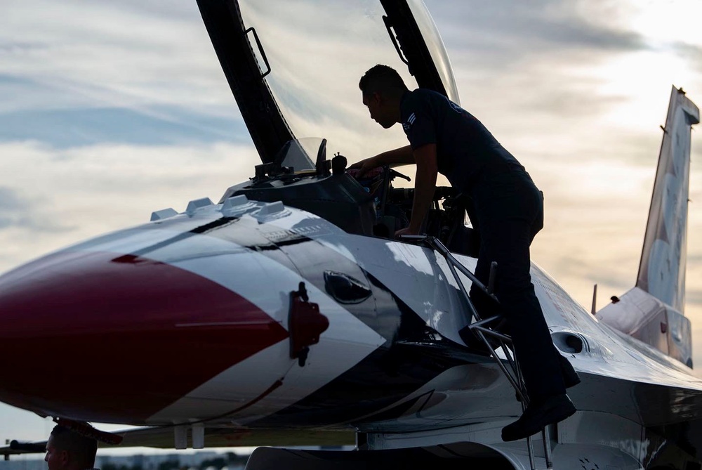 Thunderbirds headline AllianceTexas Aviation Expo