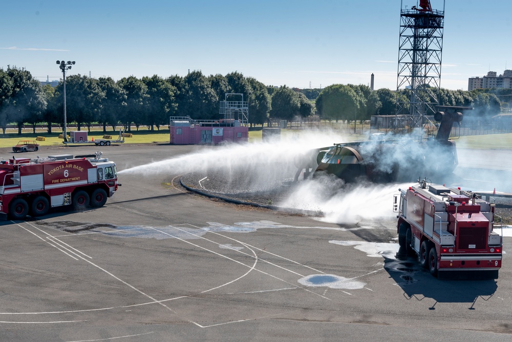 Yokota firefighters conduct bilateral training with JASDF