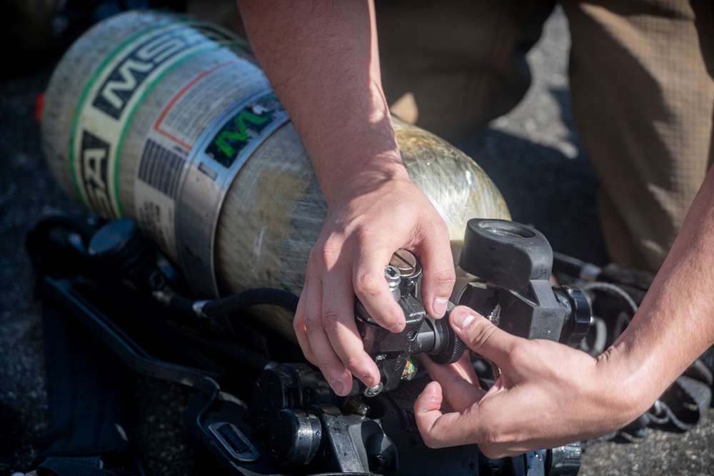 Yokota firefighters conduct bilateral training with JASDF