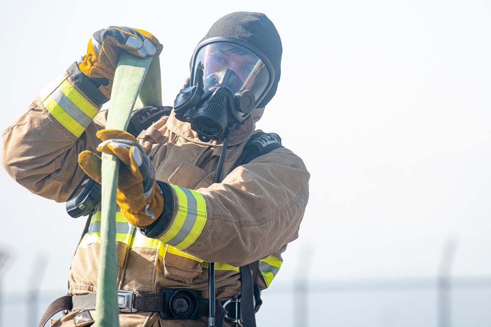 Yokota firefighters conduct bilateral training with JASDF