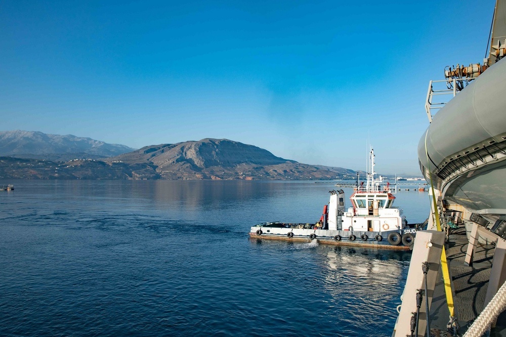 USS Truxtun (DDG 103) Arrives in Souda Bay, Crete