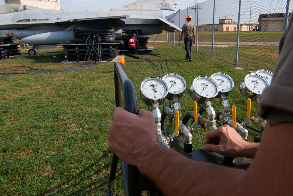 Aviano AB hosts USAFE, ITAF Airmen for CDDAR joint training