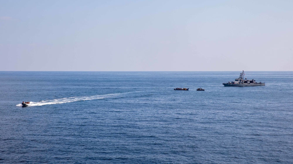 U.S. 5th Fleet Completes Vessel Boarding Exchange with Regional Partners