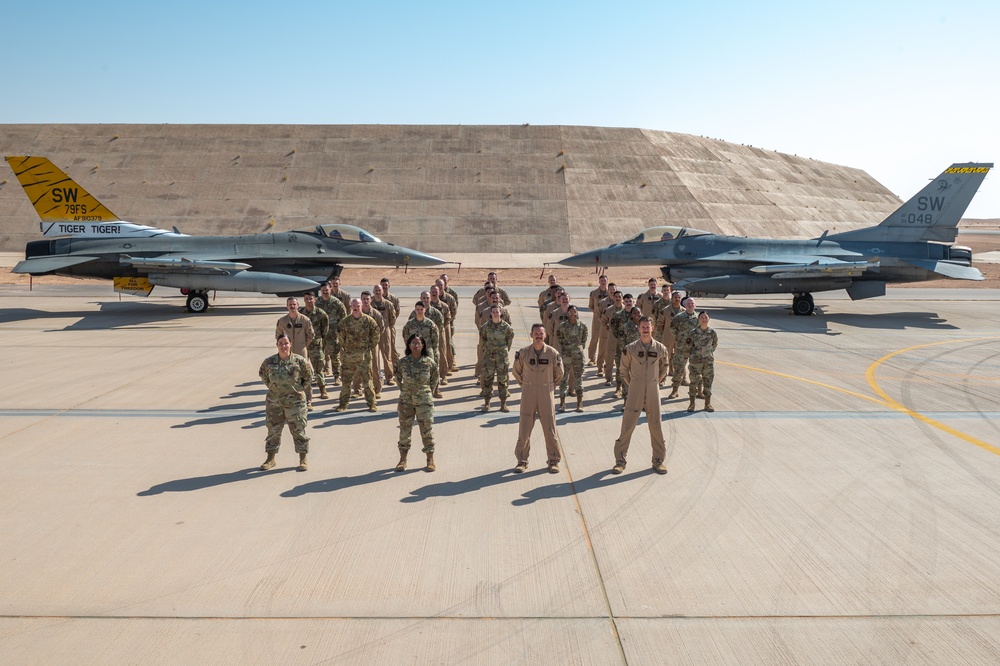 79th &quot;Tigers&quot; group photo