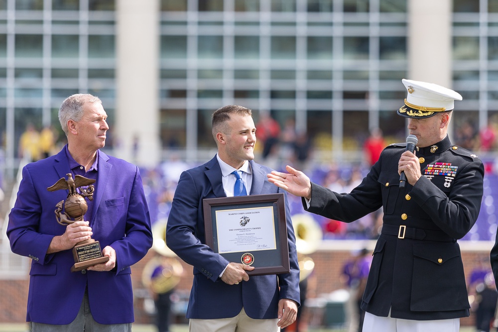 Candidate Henderson receives the Commandants Trophy