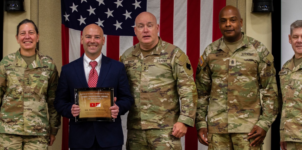 USARC Commanders' forum awards presentation