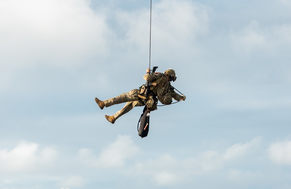 Explosive Ordnance Disposal Mobile Unit 5 conducts maritime interdiction training with Helicopter Sea Combat Squadron (HSC) 12