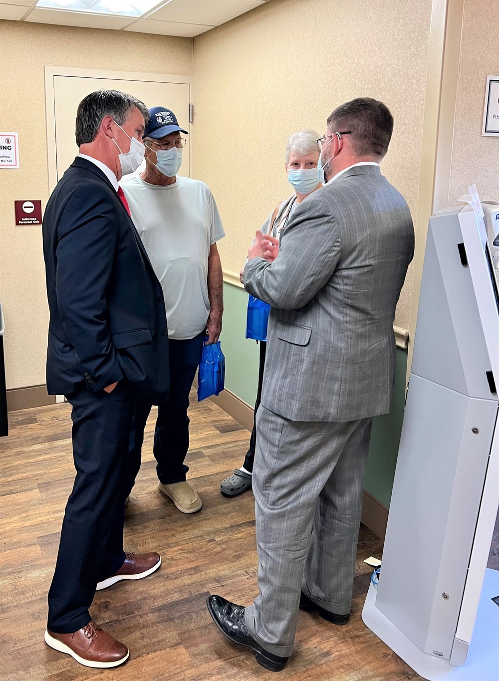 Congressman Moore visits Lyster Army Health Clinic