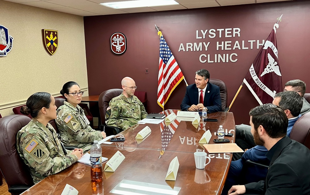 Congressman Moore visit Lyster Army Health Clinic