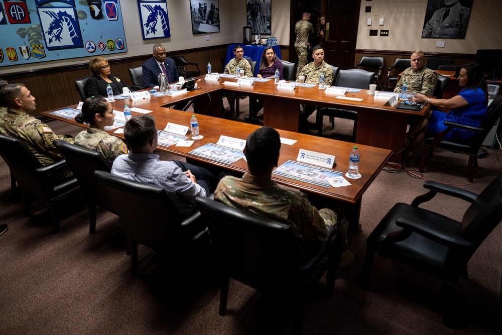 SECDEF Visits 18th Airborne Corps HQ and JSOC on Fort Bragg, N.C.