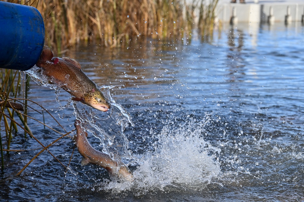 U.S. Fish &amp; Wildlife restock north lake with trout