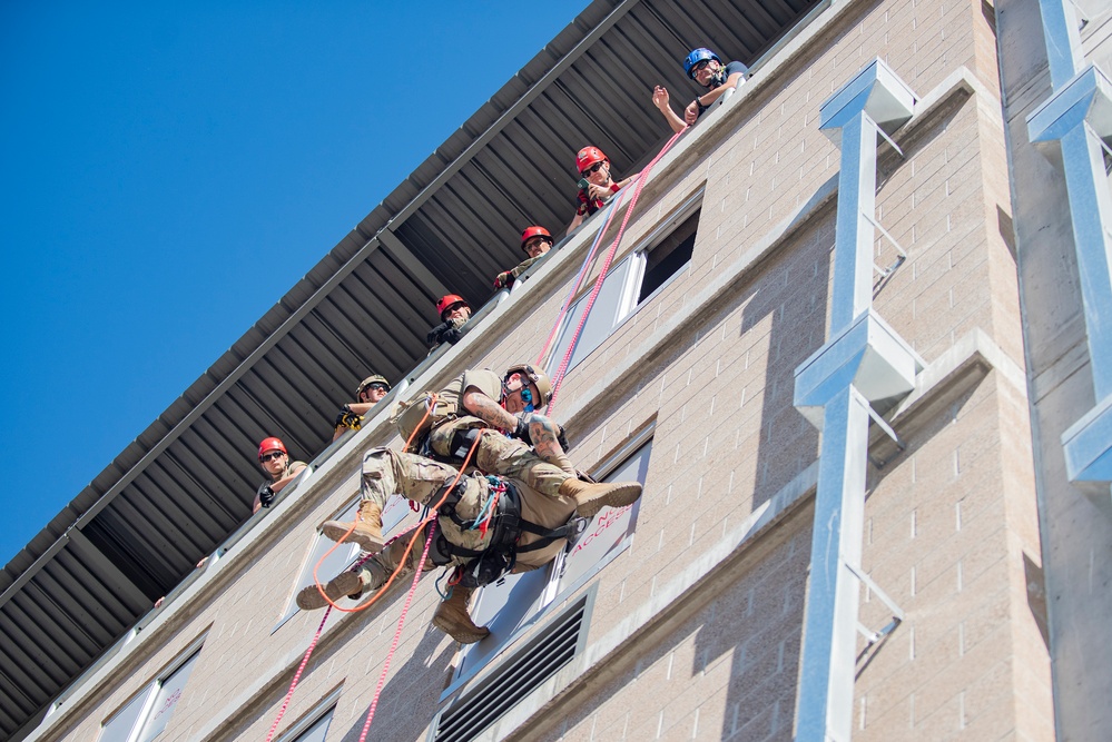 Boise firefighters train Idaho’s Civil Support Team on ropes rescue