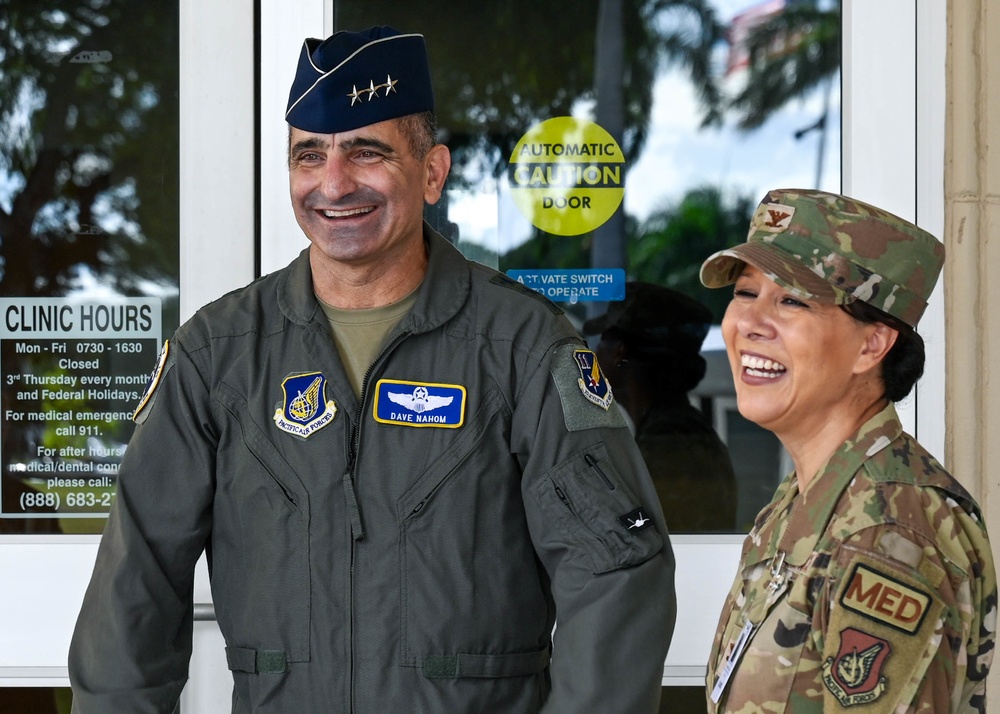 11th Air Force Commander visits 15th Wing