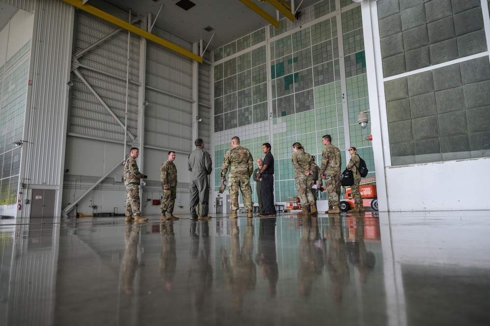 11th Air Force Commander visits 15th Wing