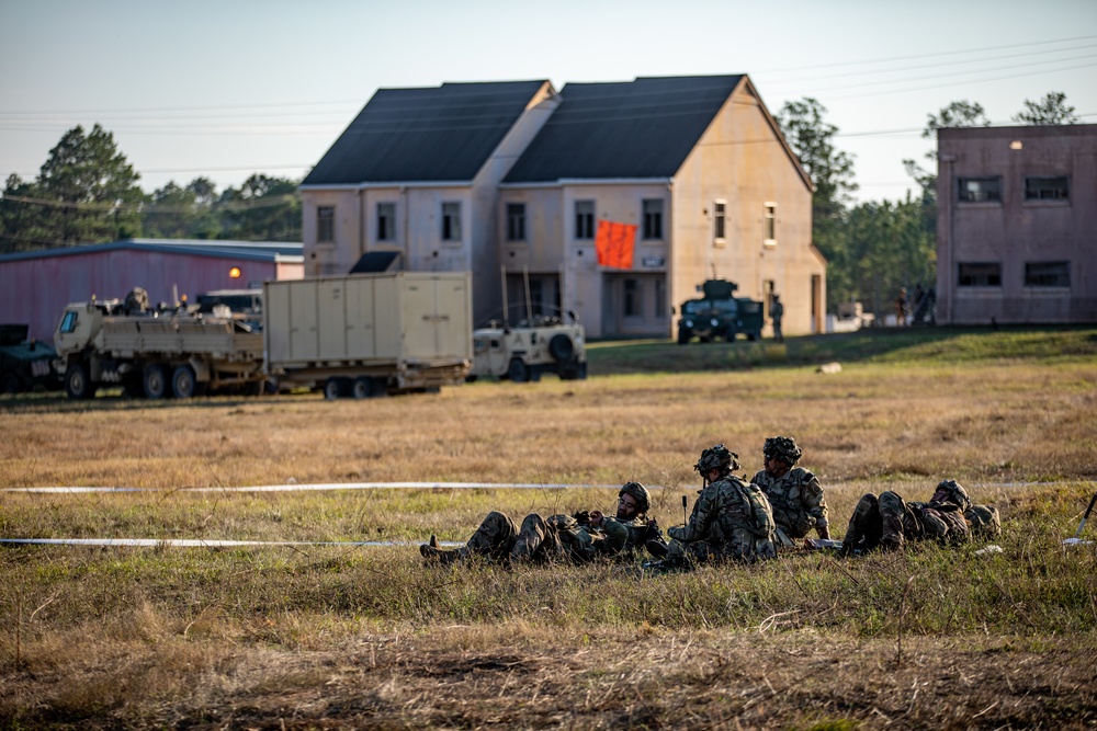 Paratroopers Control Hold of JRTC City