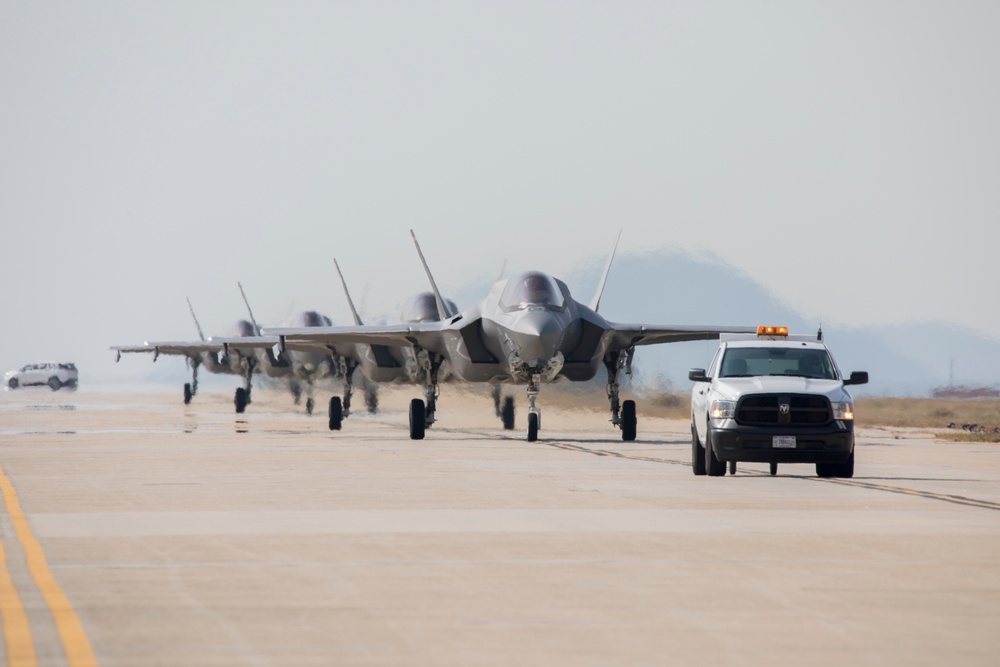 F-35Bs Arrive On Korea