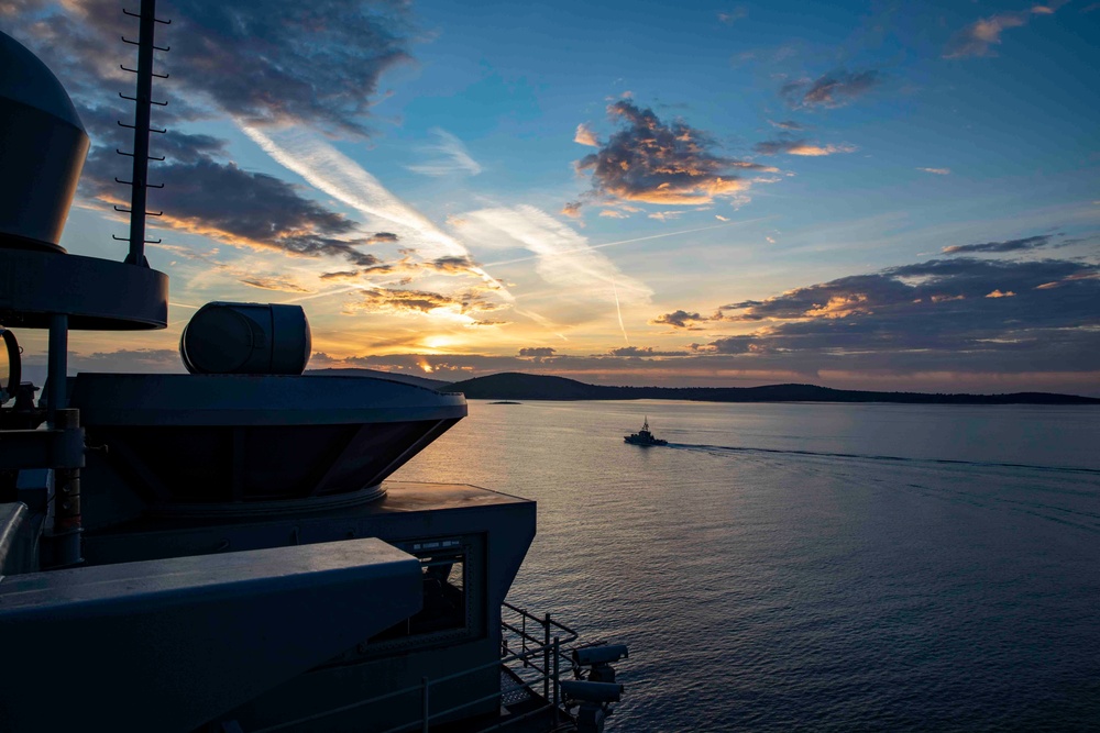 Uss George H.W. Bush (CVN 77) Arrives in Split, Croatia