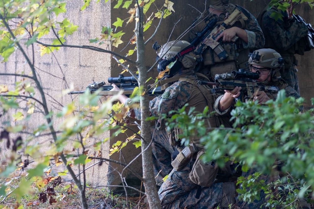 26th MEU Marines Conduct Security Element and Enablers Course