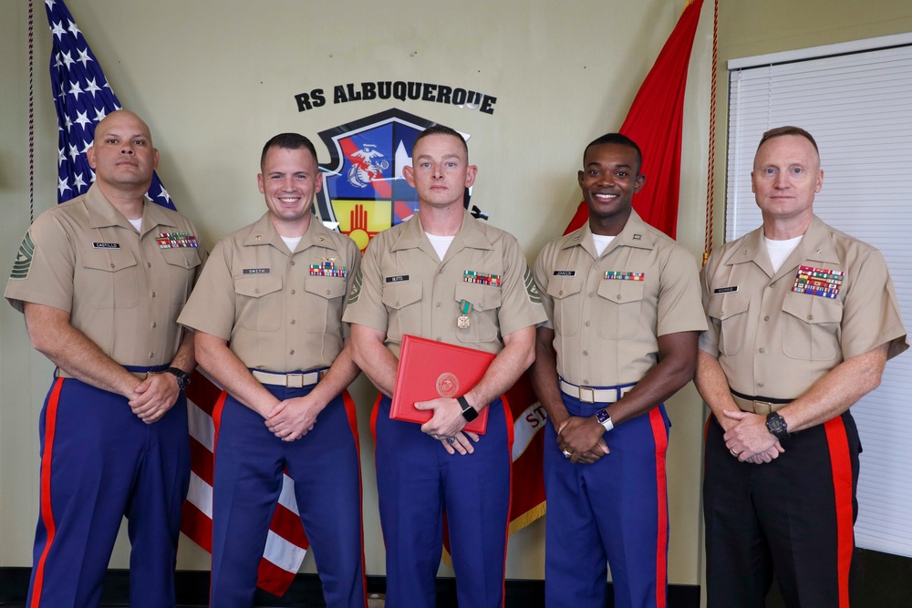 Western Recruiting Region Commanding General visits Recruiting Station Albuquerque