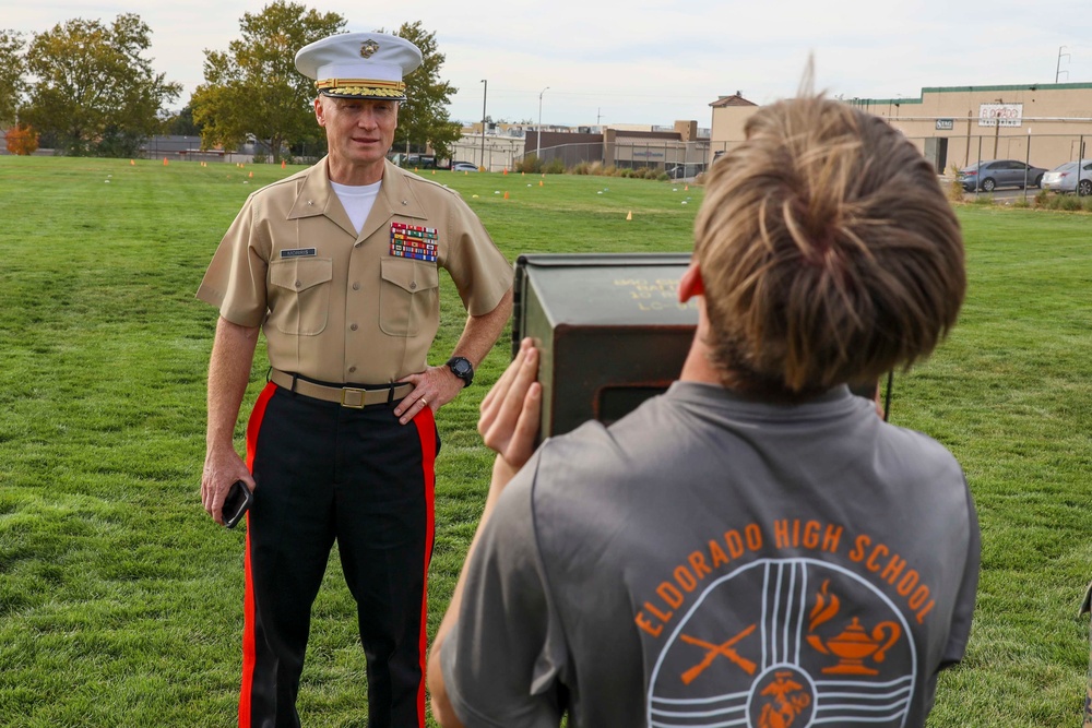 Western Recruiting Region Commanding General visits Recruiting Station Albuquerque