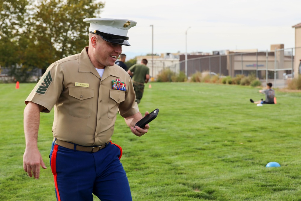 Western Recruiting Region Commanding General visits Recruiting Station Albuquerque