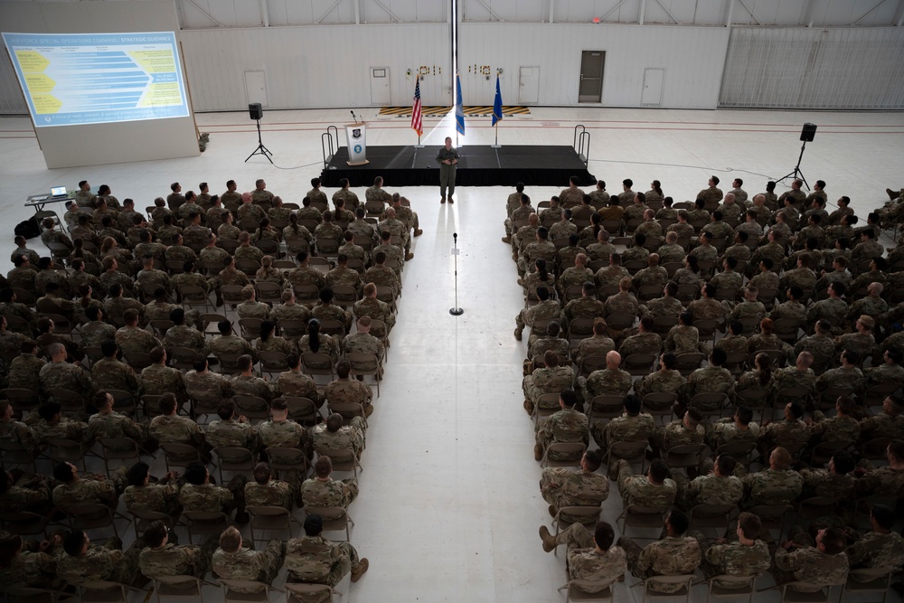 Lt. Gen. Slife delivers AC-130J to Cannon, marks 27th Special Operations Wing full transition to new Gunship